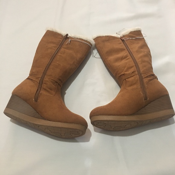 NWOT. Fall Creek Girl Boot - Picture 3 of 8